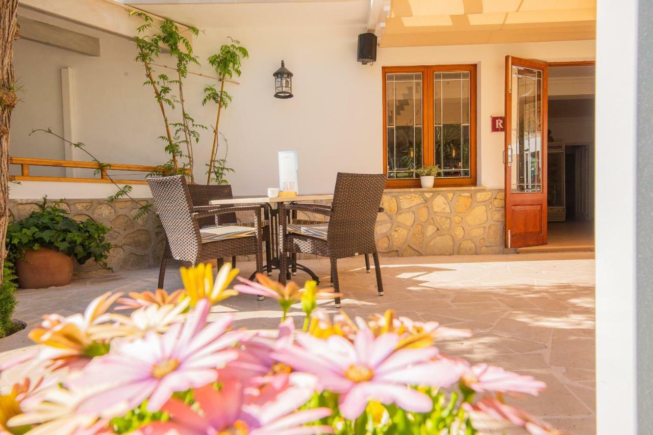 Playa Mondrago Hotel